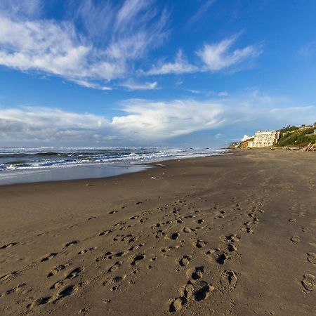 Waters Edge Apartment Salishan Beach Стая снимка