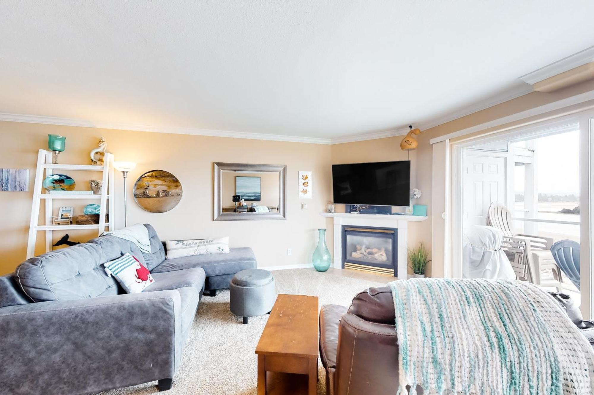 Waters Edge Apartment Salishan Beach Стая снимка