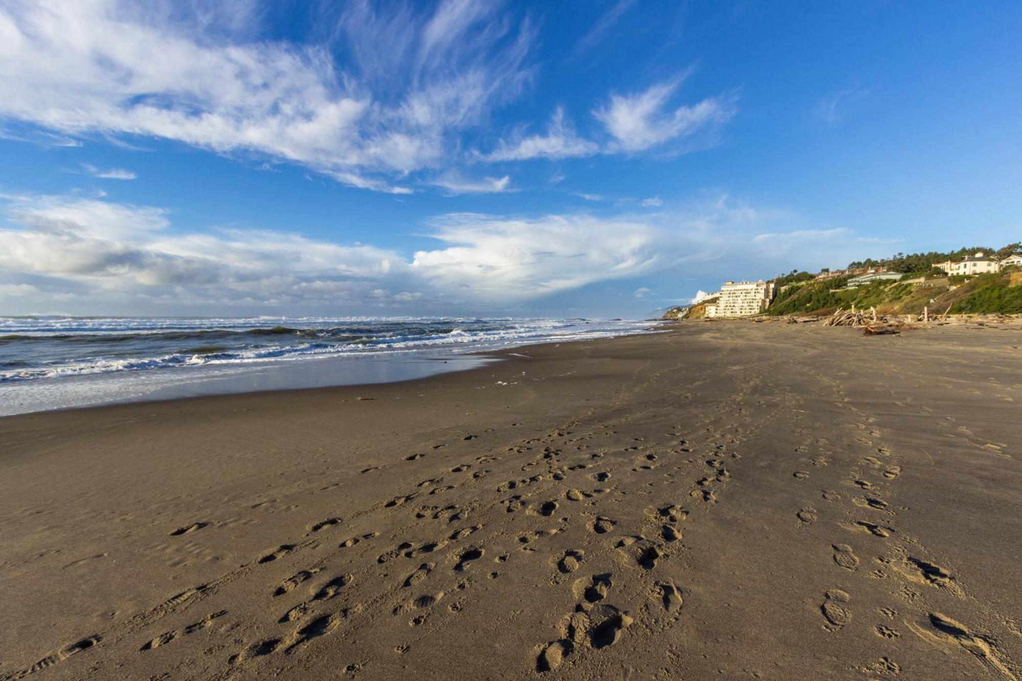 Waters Edge Apartment Salishan Beach Стая снимка