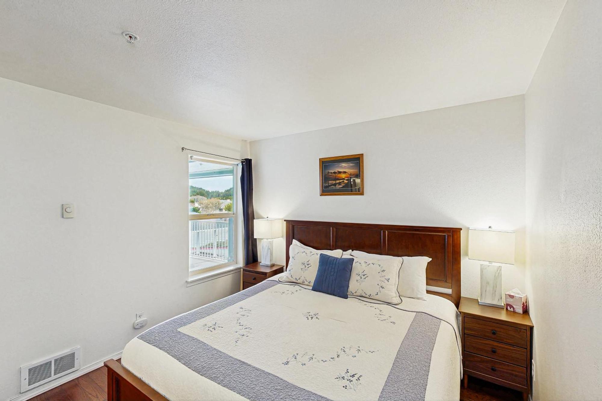 Waters Edge Apartment Salishan Beach Стая снимка